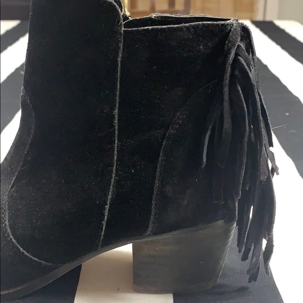 🎉SALE🎉Coconuts by Matisse leather &fringe bootie - Picture 4 of 9